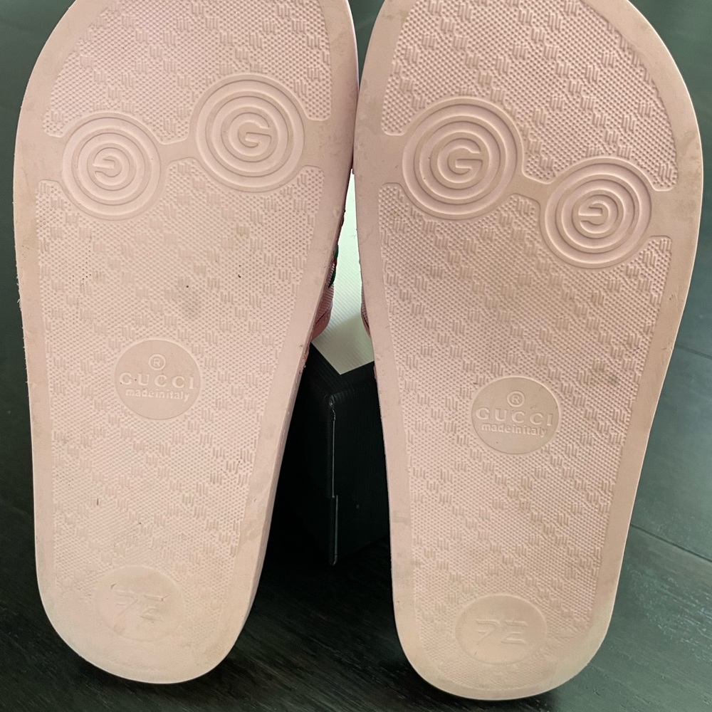 Gucci Girls Sandals - Picture 5 of 6